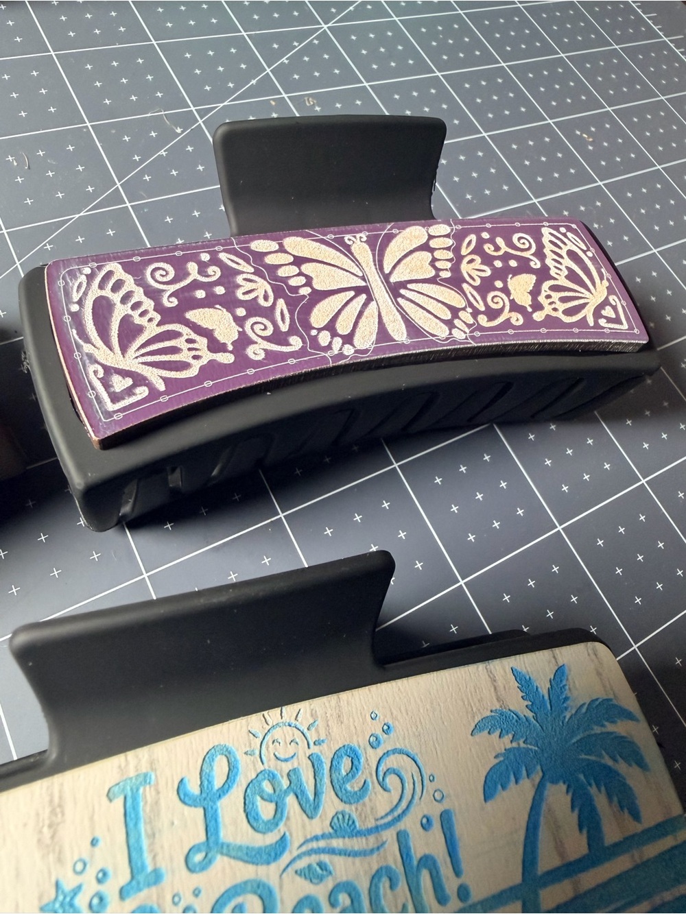 2 Hand crafted customizable wood hair clips - Picture 9 of 16